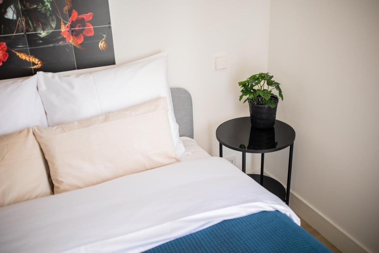 Happily 2 Bedroom Serviced Apartment 75M2 -Nb306H- Rotterdam Exterior foto